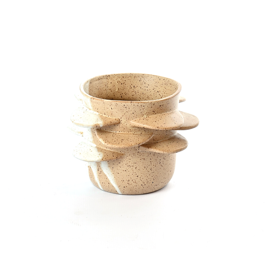 Small terracotta planter with white finish, 22cm